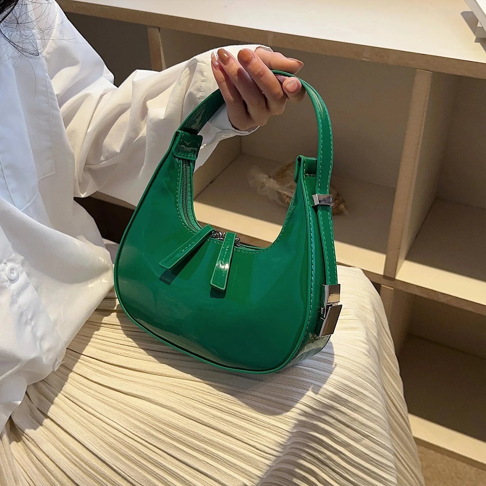 Damen Strukturierte Schultertasche | Neutraler Look